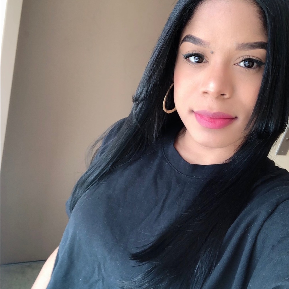 Meet your Posher, Alana